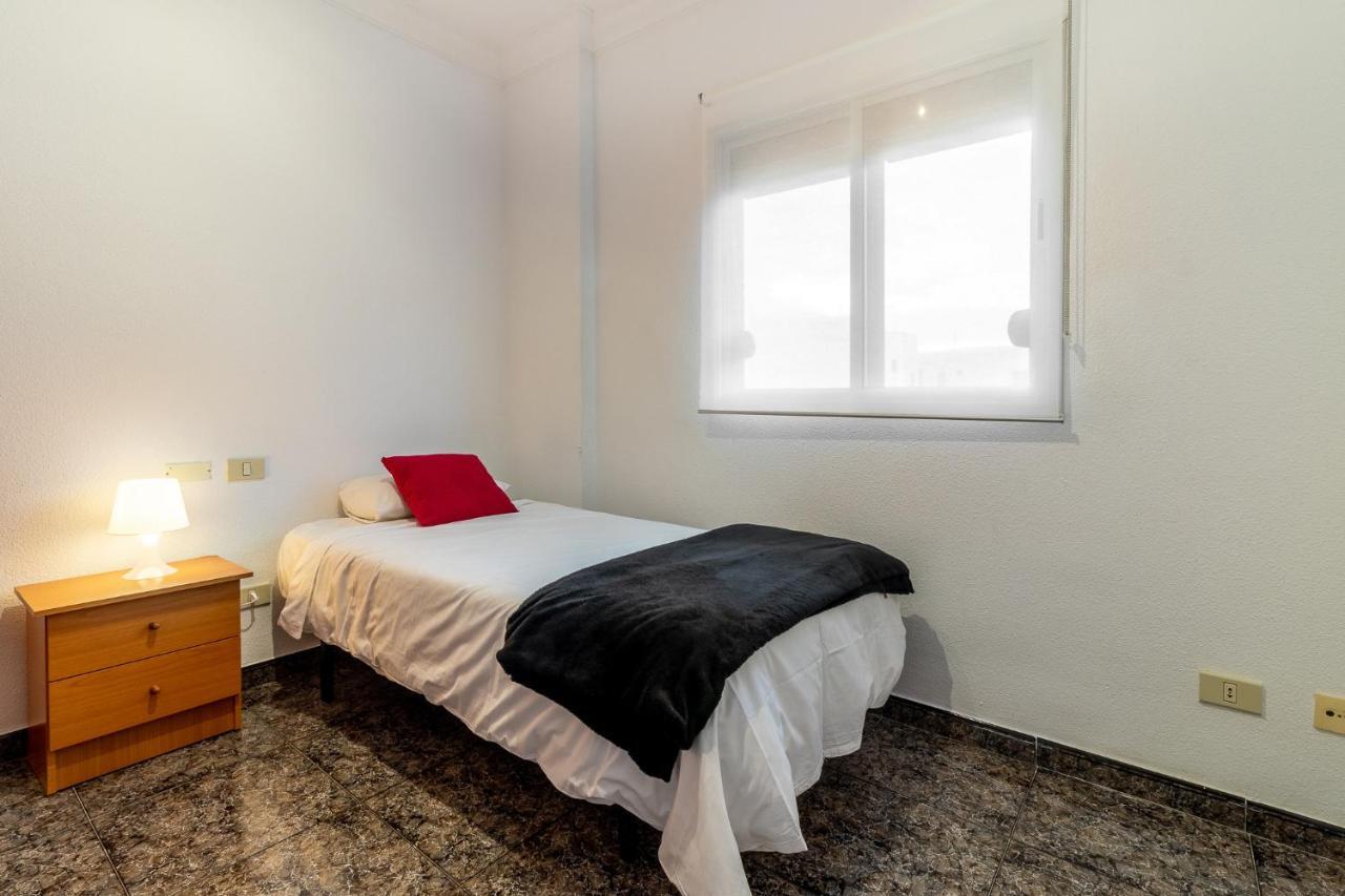 Flatguest Cicer - 3Bdr + Balcony + Beach لاس بالماس دي غران كاناريا المظهر الخارجي الصورة