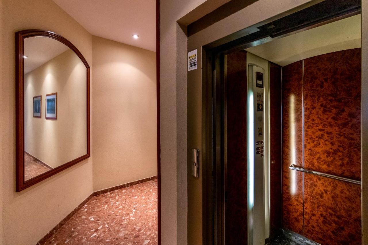 Flatguest Cicer - 3Bdr + Balcony + Beach لاس بالماس دي غران كاناريا المظهر الخارجي الصورة